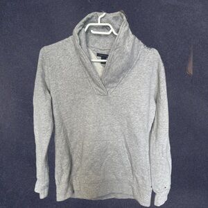 Light grey Tommy Hilfiger sweater size large